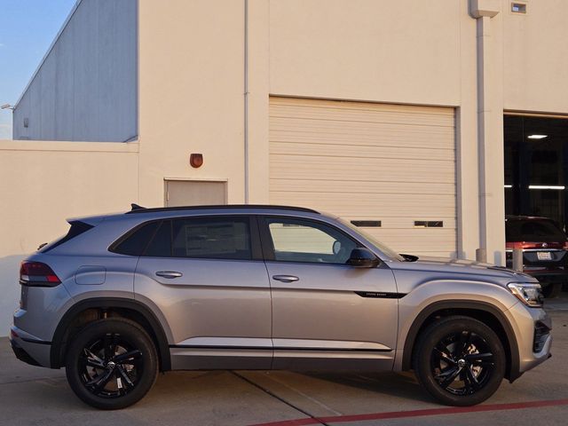 2025 Volkswagen Atlas Cross Sport 2.0T SEL R-Line Black