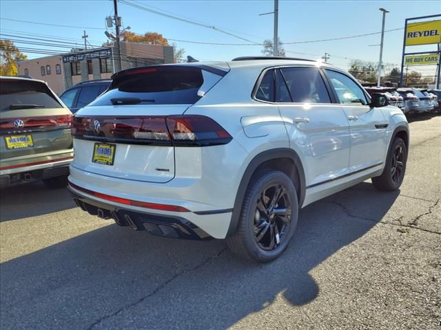 2025 Volkswagen Atlas Cross Sport 2.0T SEL R-Line Black