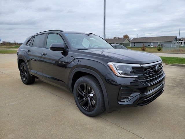 2025 Volkswagen Atlas Cross Sport 2.0T SEL R-Line Black