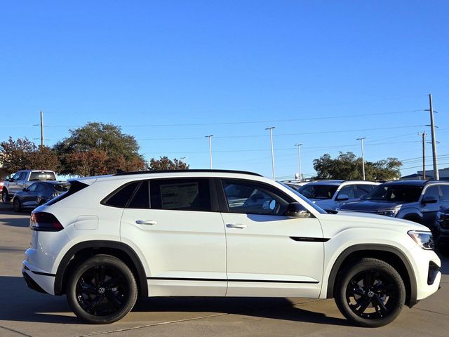 2025 Volkswagen Atlas Cross Sport 2.0T SEL R-Line Black