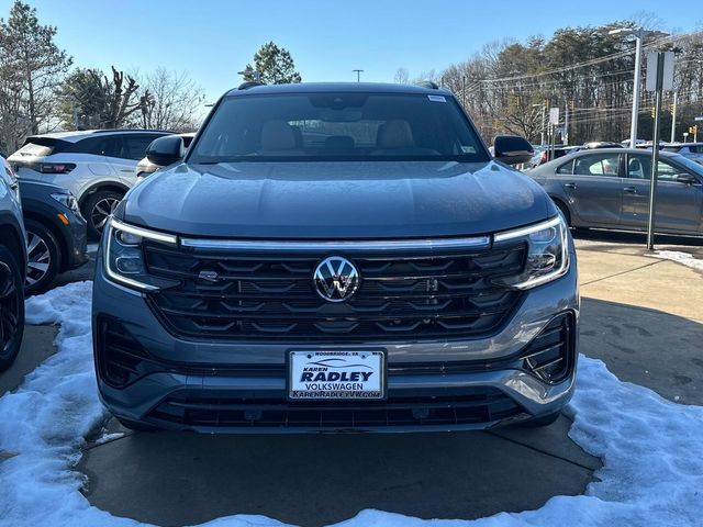 2025 Volkswagen Atlas Cross Sport 2.0T SEL R-Line Black