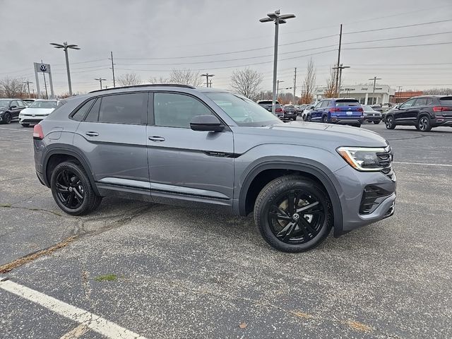 2025 Volkswagen Atlas Cross Sport 2.0T SEL R-Line Black