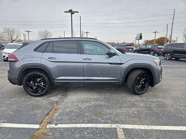 2025 Volkswagen Atlas Cross Sport 2.0T SEL R-Line Black