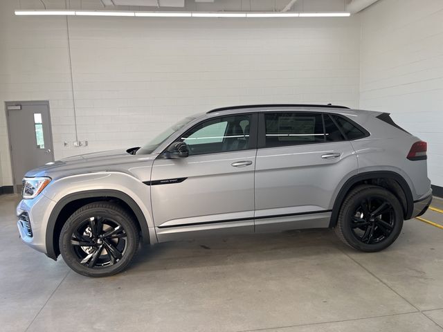 2025 Volkswagen Atlas Cross Sport 2.0T SEL R-Line Black