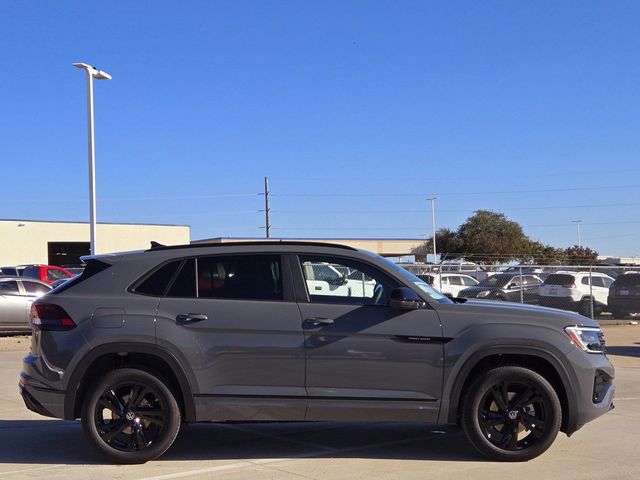 2025 Volkswagen Atlas Cross Sport 2.0T SEL R-Line Black