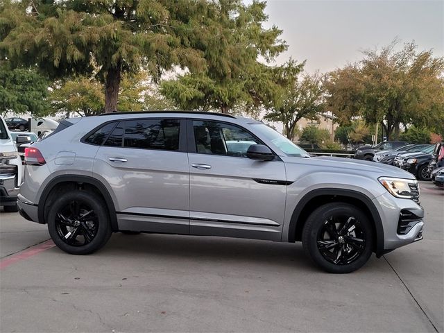 2025 Volkswagen Atlas Cross Sport 2.0T SEL R-Line Black