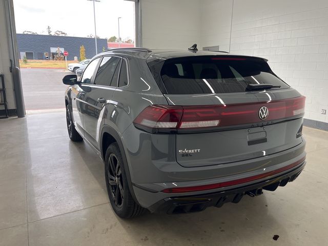 2025 Volkswagen Atlas Cross Sport 2.0T SEL R-Line Black