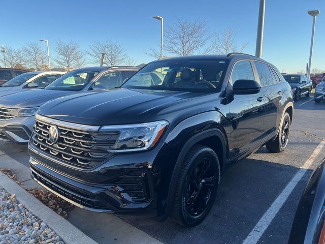 2025 Volkswagen Atlas Cross Sport 2.0T SEL R-Line Black