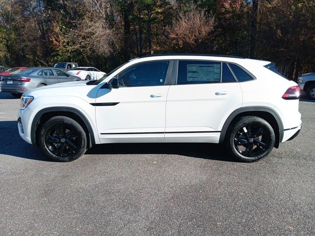 2025 Volkswagen Atlas Cross Sport 2.0T SEL R-Line Black