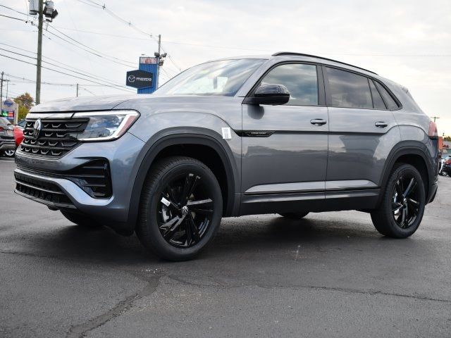 2025 Volkswagen Atlas Cross Sport 2.0T SEL R-Line Black