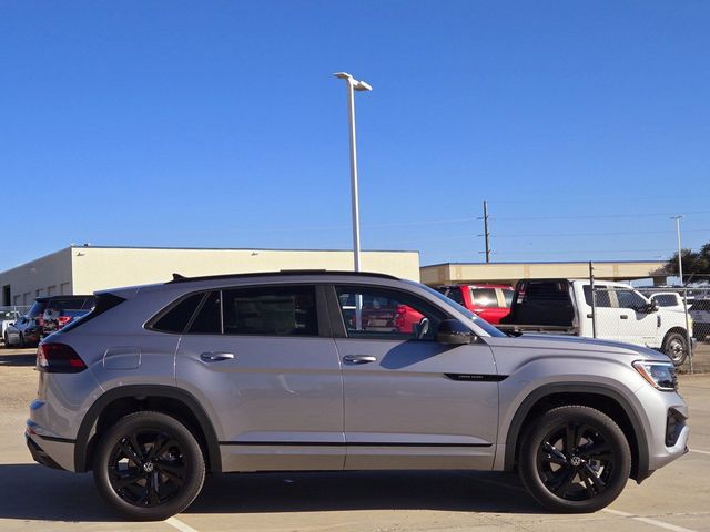 2025 Volkswagen Atlas Cross Sport 2.0T SEL R-Line Black