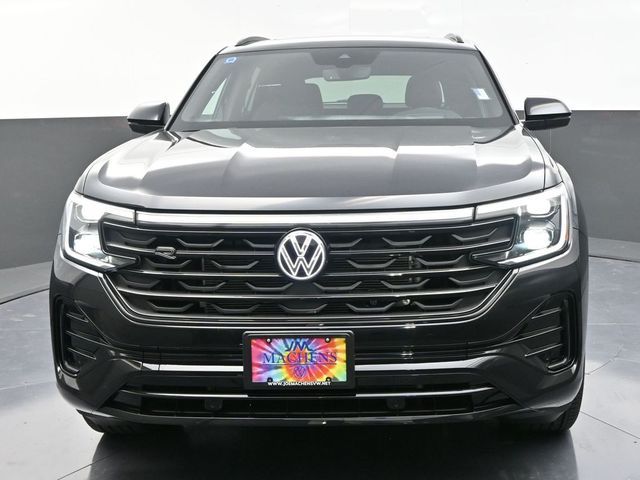 2025 Volkswagen Atlas Cross Sport 2.0T SEL R-Line Black