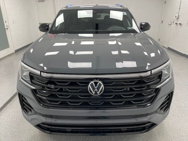 2025 Volkswagen Atlas Cross Sport 2.0T SEL R-Line Black