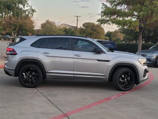 2025 Volkswagen Atlas Cross Sport 2.0T SEL R-Line Black