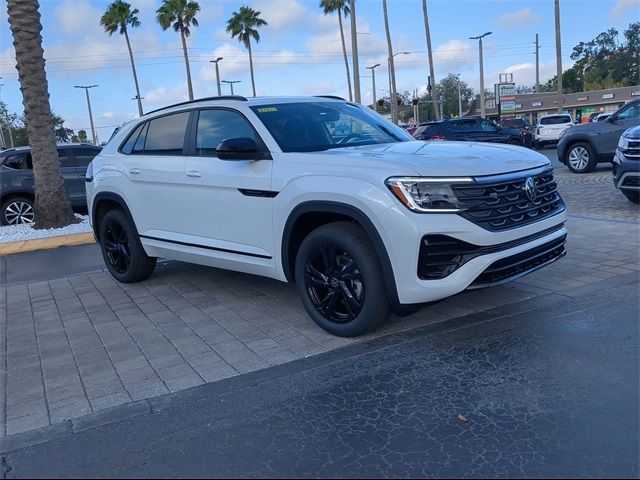 2025 Volkswagen Atlas Cross Sport 2.0T SEL R-Line Black