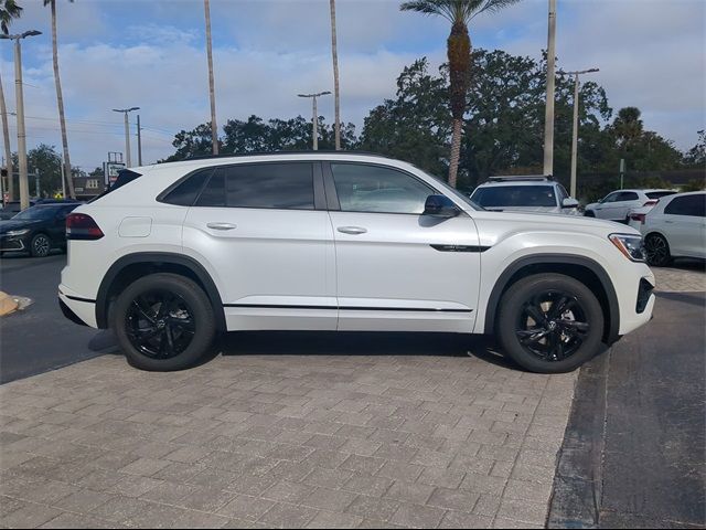 2025 Volkswagen Atlas Cross Sport 2.0T SEL R-Line Black