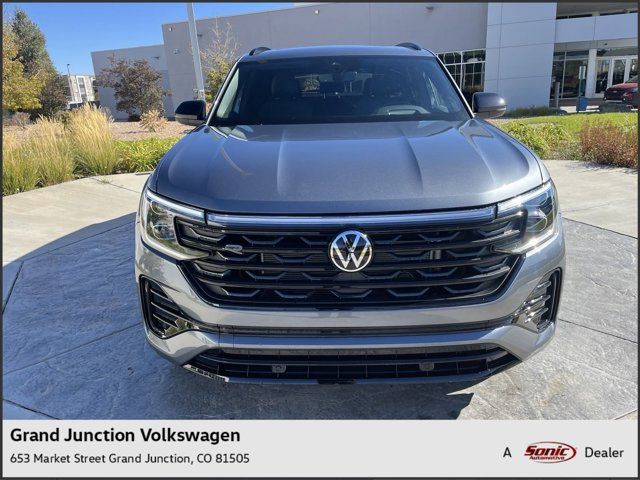 2025 Volkswagen Atlas Cross Sport 2.0T SEL R-Line Black