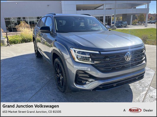 2025 Volkswagen Atlas Cross Sport 2.0T SEL R-Line Black