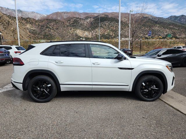 2025 Volkswagen Atlas Cross Sport 2.0T SEL R-Line Black