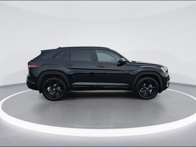 2025 Volkswagen Atlas Cross Sport 2.0T SEL R-Line Black