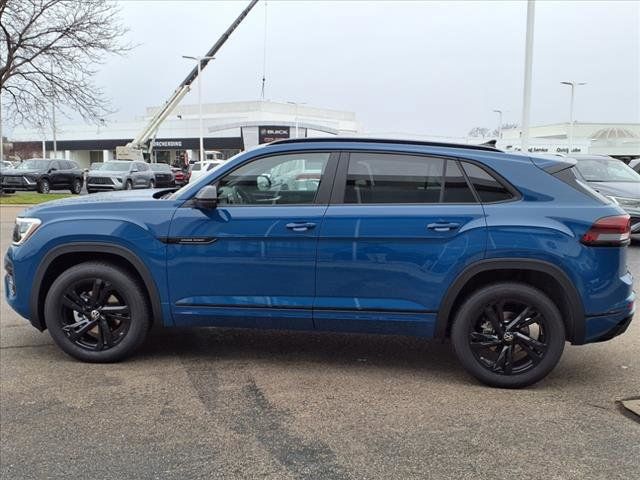 2025 Volkswagen Atlas Cross Sport 2.0T SEL R-Line Black