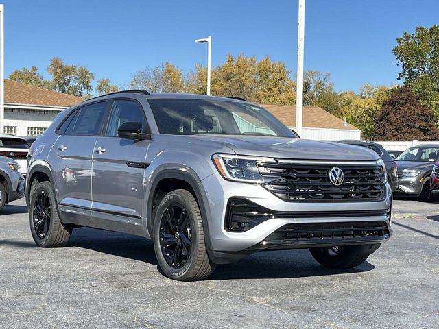 2025 Volkswagen Atlas Cross Sport 2.0T SEL R-Line Black