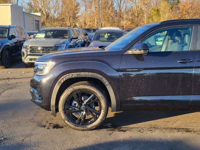 2025 Volkswagen Atlas Cross Sport 2.0T SEL R-Line Black