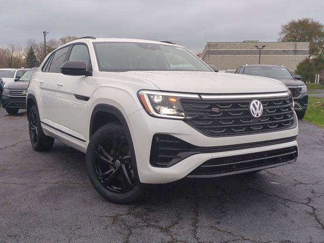 2025 Volkswagen Atlas Cross Sport 2.0T SEL R-Line Black