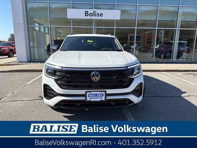 2025 Volkswagen Atlas Cross Sport 2.0T SEL R-Line Black