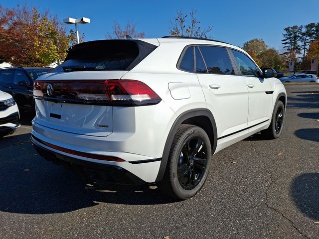 2025 Volkswagen Atlas Cross Sport 2.0T SEL R-Line Black