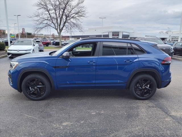 2025 Volkswagen Atlas Cross Sport 2.0T SEL R-Line Black