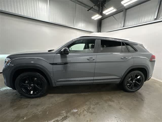 2025 Volkswagen Atlas Cross Sport 2.0T SEL R-Line Black