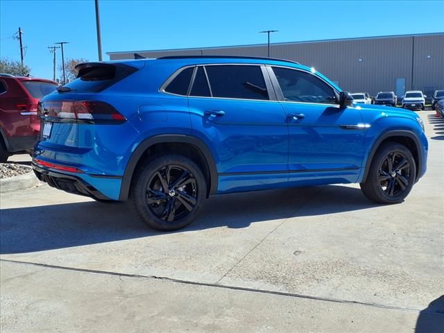 2025 Volkswagen Atlas Cross Sport 2.0T SEL R-Line Black