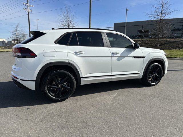 2025 Volkswagen Atlas Cross Sport 2.0T SEL R-Line Black