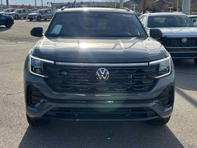 2025 Volkswagen Atlas Cross Sport 2.0T SEL R-Line Black