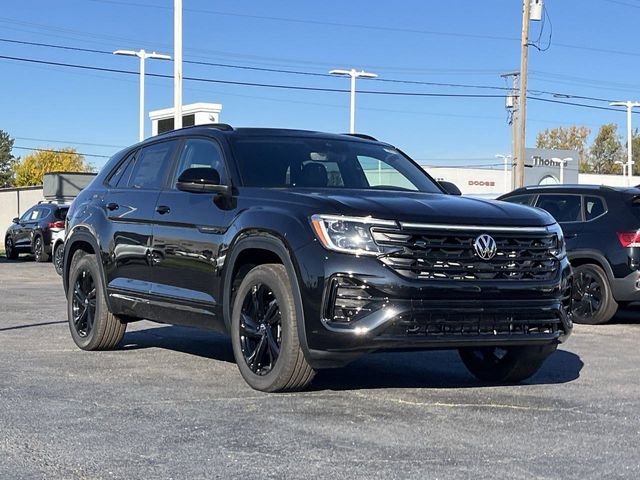 2025 Volkswagen Atlas Cross Sport 2.0T SEL R-Line Black