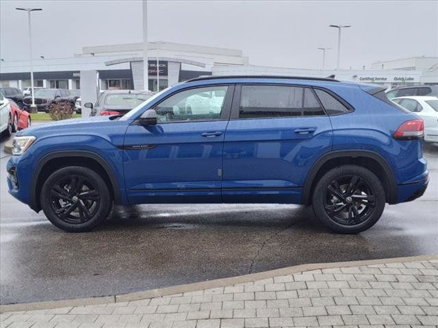 2025 Volkswagen Atlas Cross Sport 2.0T SEL R-Line Black