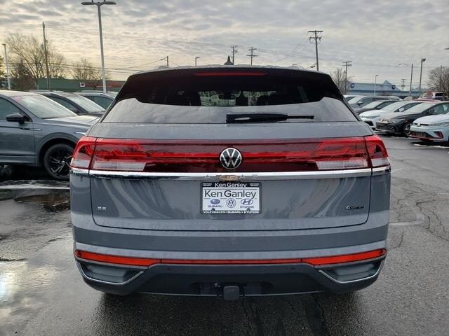 2025 Volkswagen Atlas Cross Sport 2.0T SE Technology