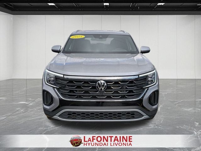 2025 Volkswagen Atlas Cross Sport 2.0T SE Technology