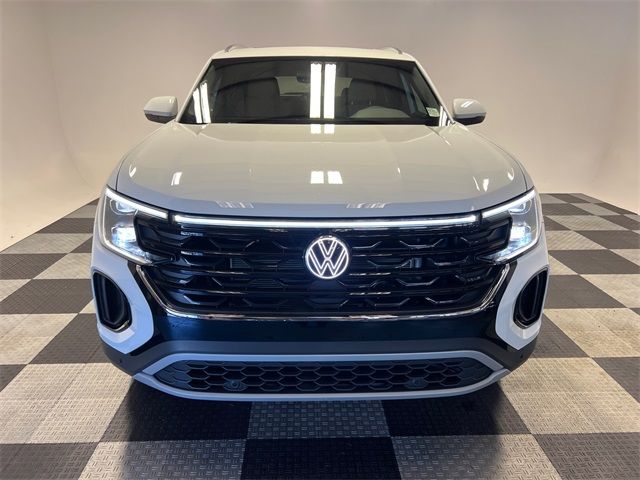 2025 Volkswagen Atlas Cross Sport 2.0T SE Technology