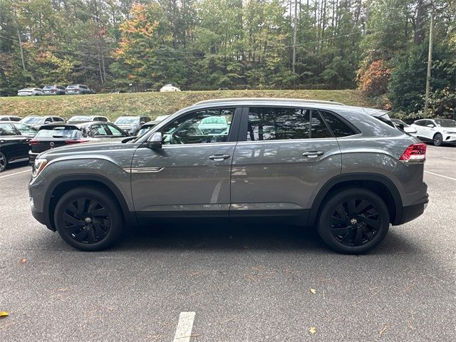 2025 Volkswagen Atlas Cross Sport 2.0T SE Technology