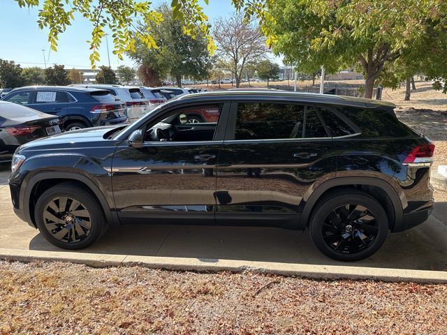 2025 Volkswagen Atlas Cross Sport 2.0T SE Technology