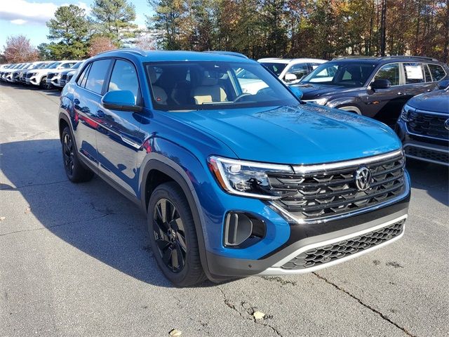 2025 Volkswagen Atlas Cross Sport 2.0T SE Technology