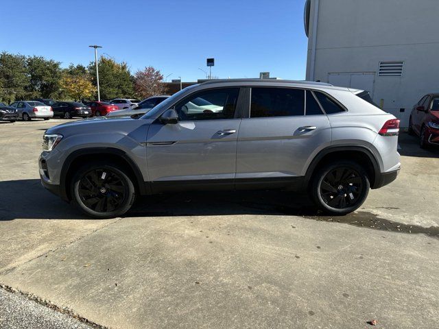 2025 Volkswagen Atlas Cross Sport 2.0T SE Technology