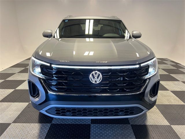 2025 Volkswagen Atlas Cross Sport 2.0T SE Technology