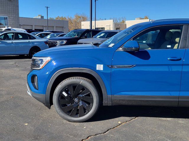 2025 Volkswagen Atlas Cross Sport 2.0T SE Technology