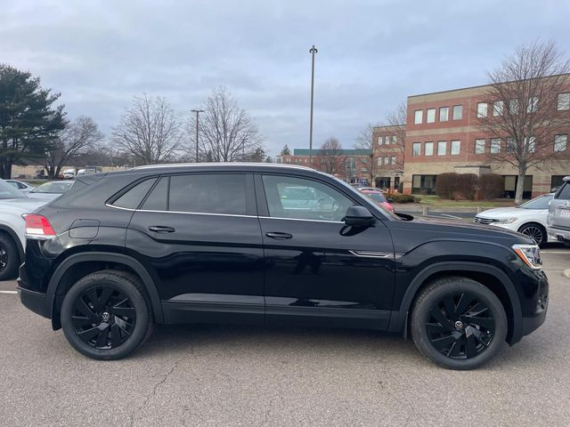 2025 Volkswagen Atlas Cross Sport 2.0T SE Technology