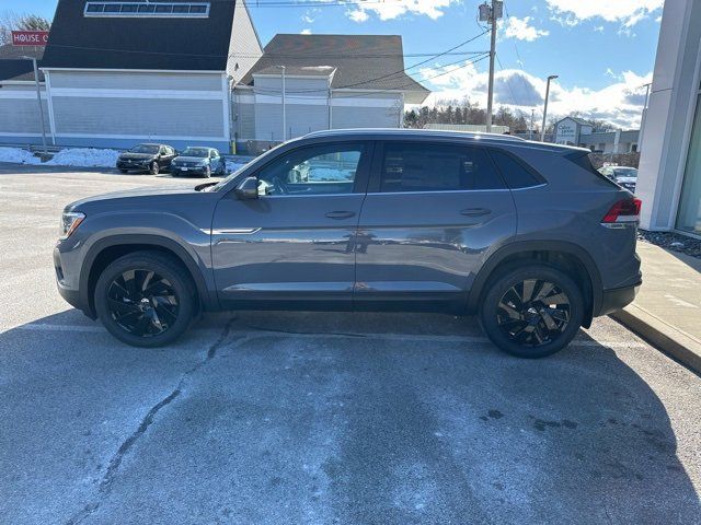 2025 Volkswagen Atlas Cross Sport 2.0T SE Technology