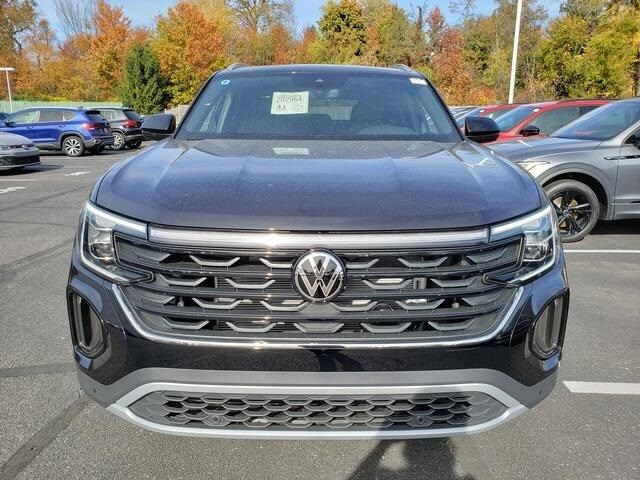 2025 Volkswagen Atlas Cross Sport 2.0T SE Technology