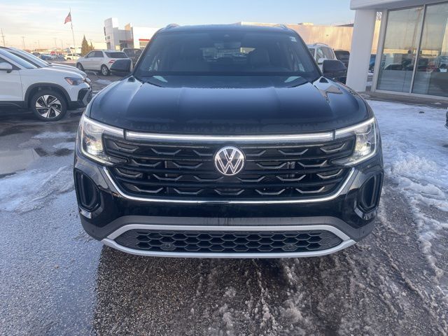 2025 Volkswagen Atlas Cross Sport 2.0T SE Technology